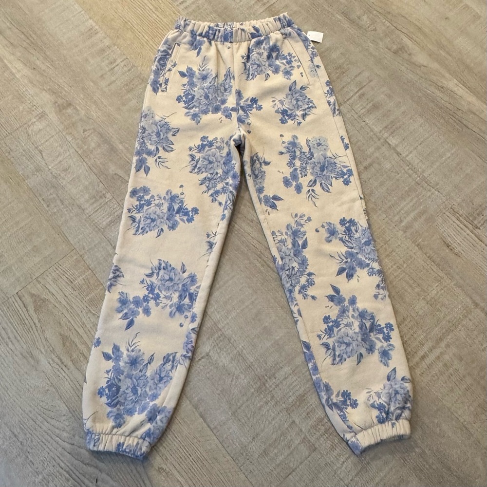 XXS blue + cream floral joggers. GAP